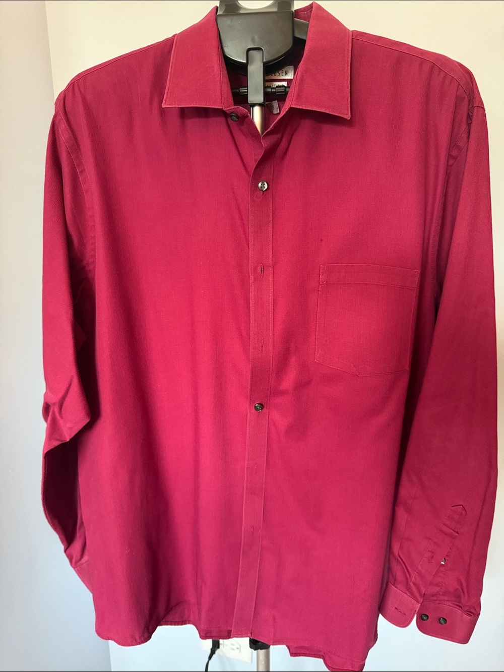 Van Heusen Men's Long-Sleeve Dress Shirt in Berry Red